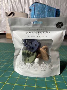 Ryan & Rose Pacifier Starter Kit - Navy, Olive & Tan